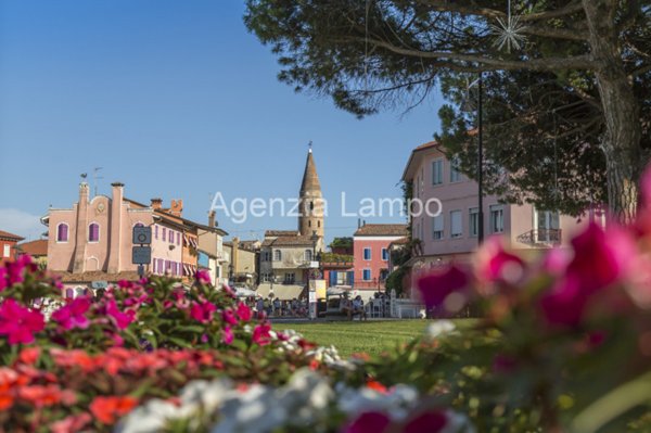 locale commerciale in vendita a Caorle