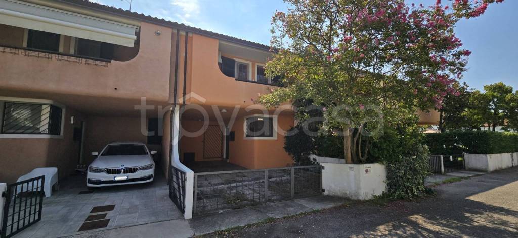 casa indipendente in vendita a Caorle in zona Porto Santa Margherita