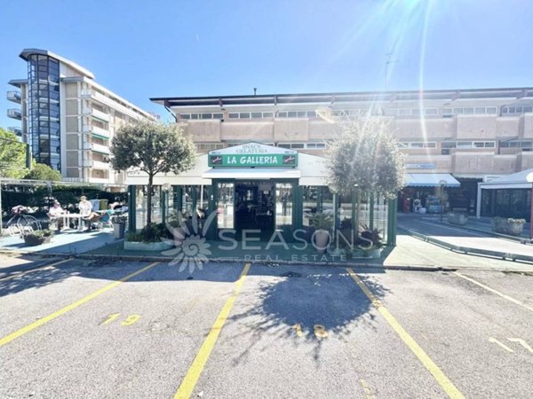 negozio in vendita a Caorle in zona Porto Santa Margherita