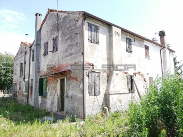 casa indipendente in vendita a Cavarzere