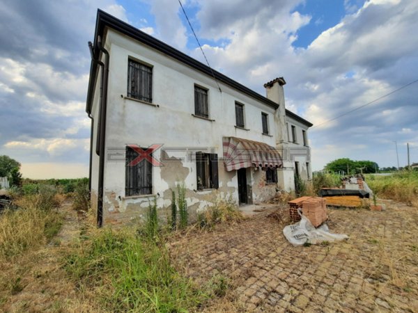 casa indipendente in vendita a Cavarzere