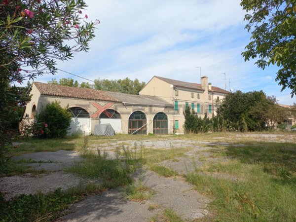 casa indipendente in vendita a Cavarzere