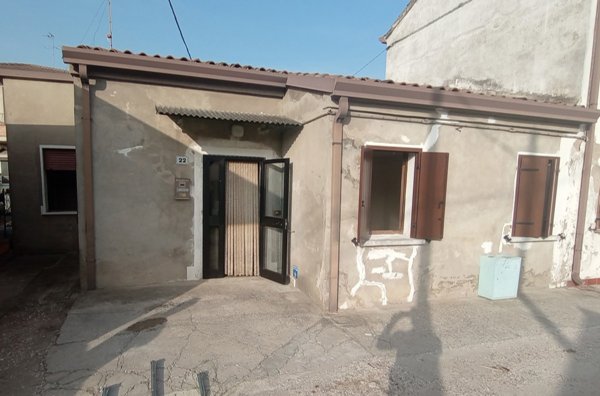 casa indipendente in vendita a Cavarzere in zona Boscochiaro