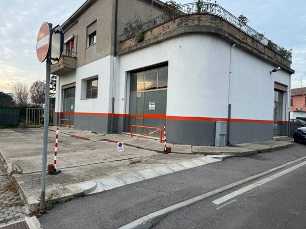 negozio in vendita a Cavarzere