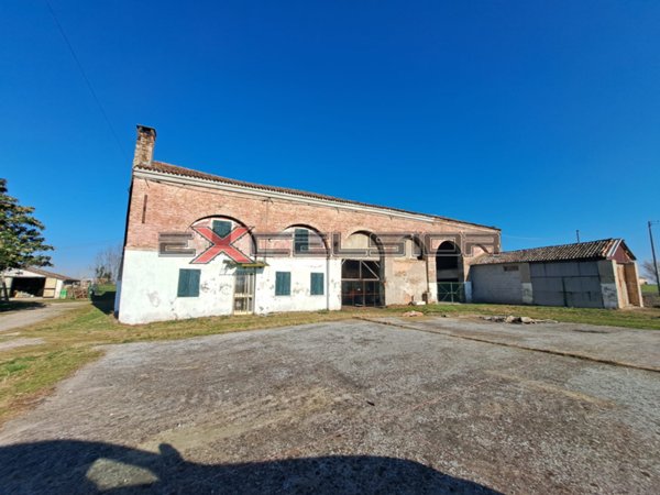 casa indipendente in vendita a Cavarzere
