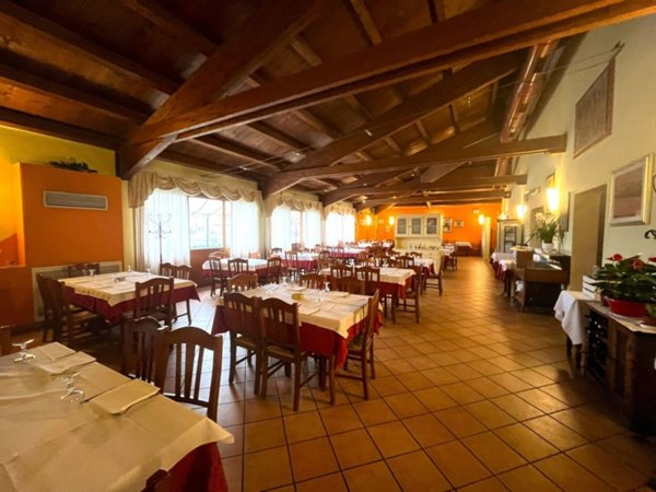 negozio in vendita a Cavarzere