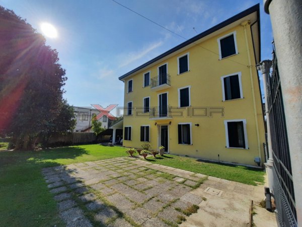 casa indipendente in vendita a Cavarzere