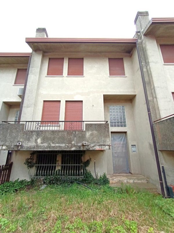 casa indipendente in vendita a Cavarzere in zona Boscochiaro