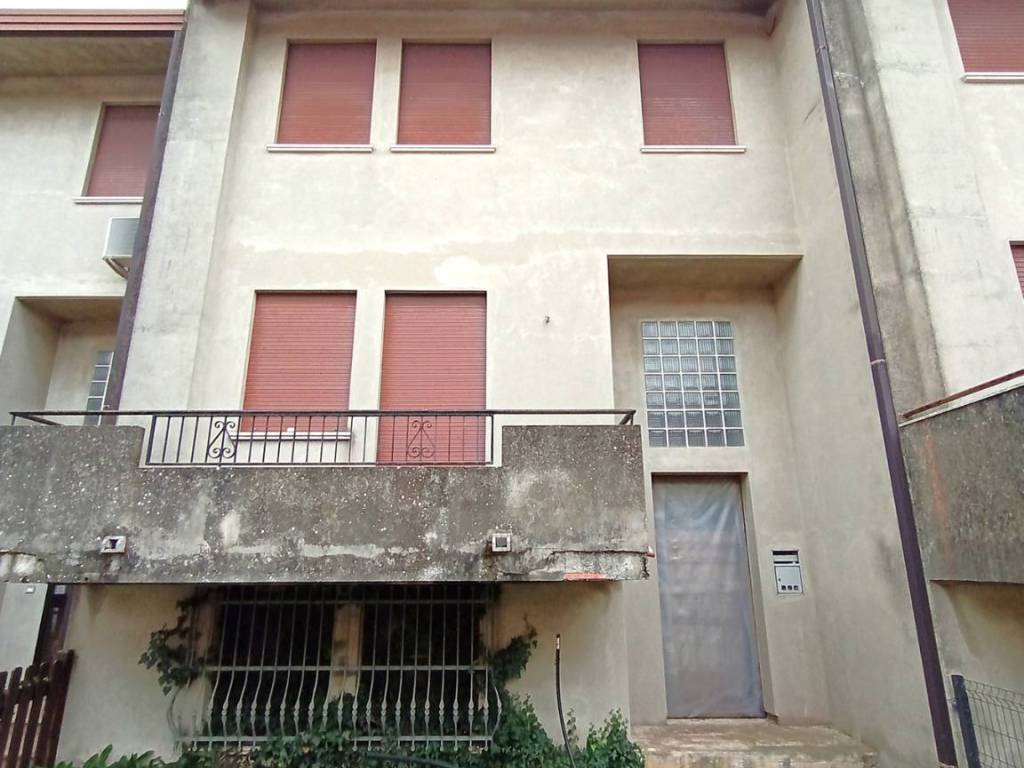 casa indipendente in vendita a Cavarzere in zona Boscochiaro