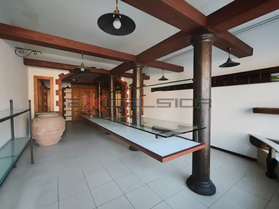 negozio in vendita a Cavarzere