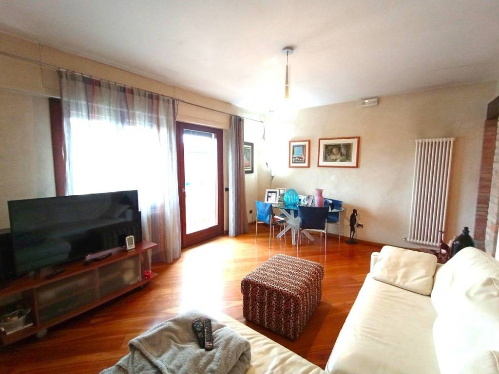 casa indipendente in vendita a Cavarzere