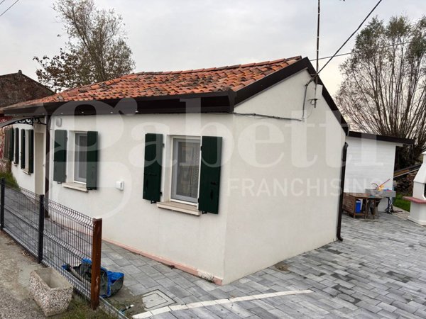 casa indipendente in vendita a Cavarzere
