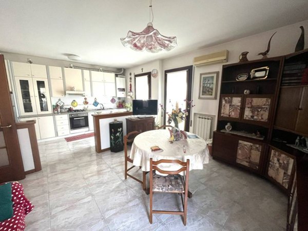 appartamento in vendita a Cavarzere in zona Boscochiaro