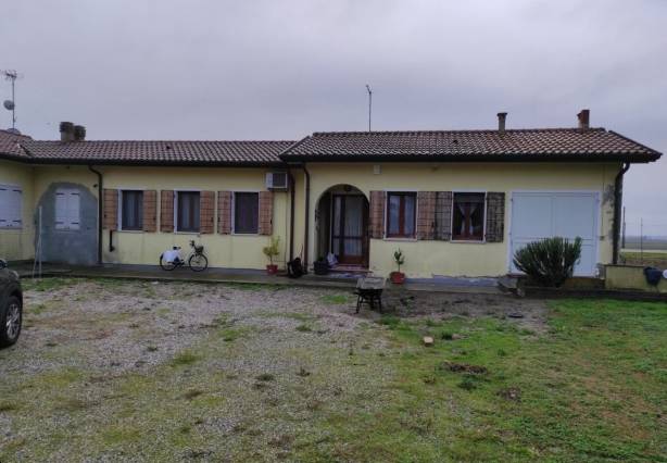 casa indipendente in vendita a Cavarzere