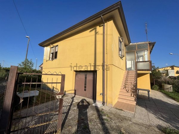 casa indipendente in vendita a Cavarzere in zona Boscochiaro