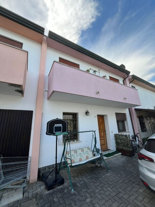 casa indipendente in vendita a Cavarzere