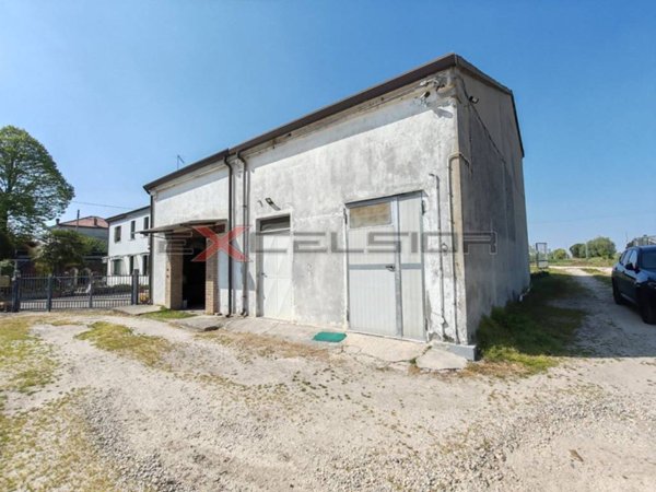 casa indipendente in vendita a Cavarzere