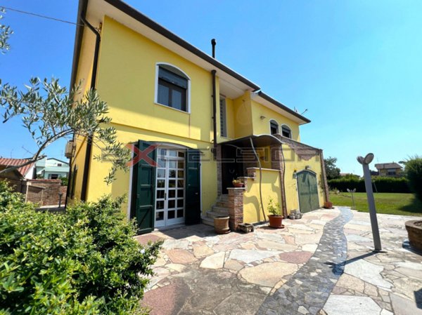 casa indipendente in vendita a Cavarzere