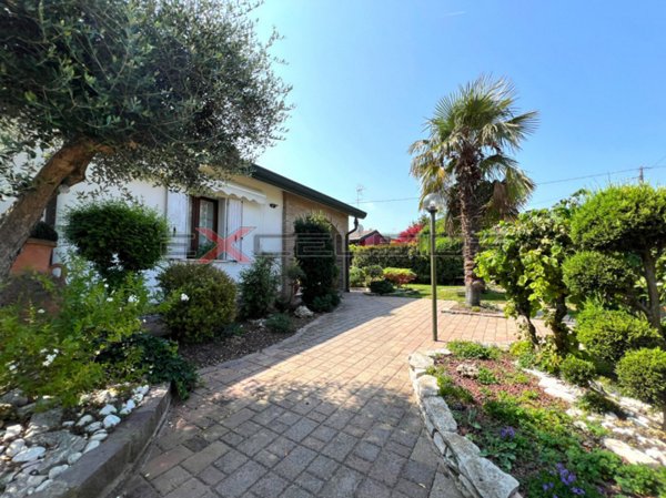 casa indipendente in vendita a Cavarzere in zona Boscochiaro