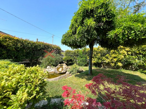casa indipendente in vendita a Cavarzere in zona Boscochiaro