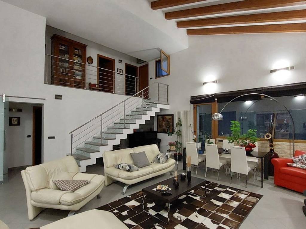 casa indipendente in vendita a Cavarzere
