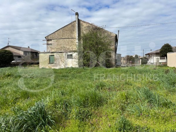 casale in vendita a Cavarzere in zona Boscochiaro