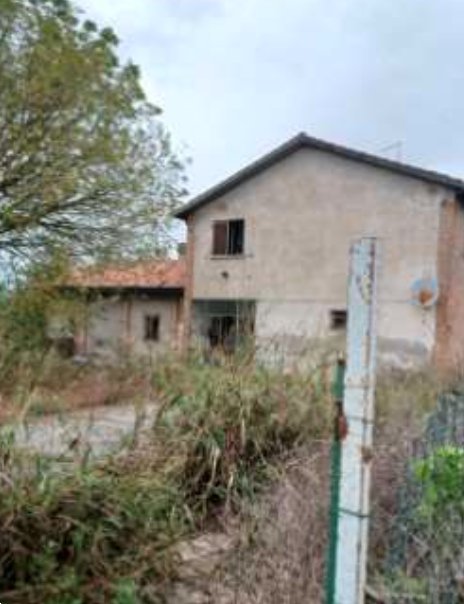 locale di sgombero in vendita a Cavarzere