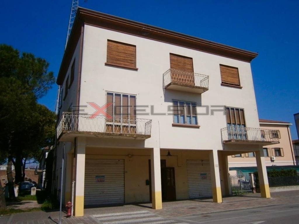 casa semindipendente in vendita a Cavarzere