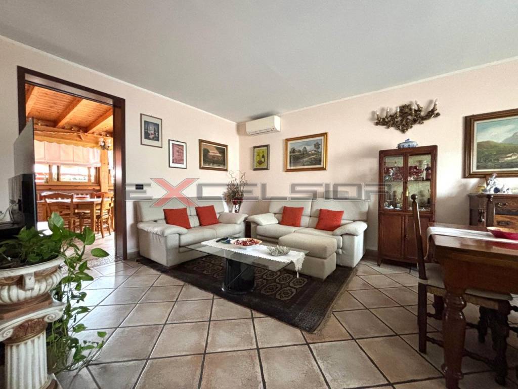 casa indipendente in vendita a Cavarzere