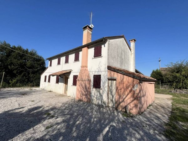 casa indipendente in vendita a Cavarzere