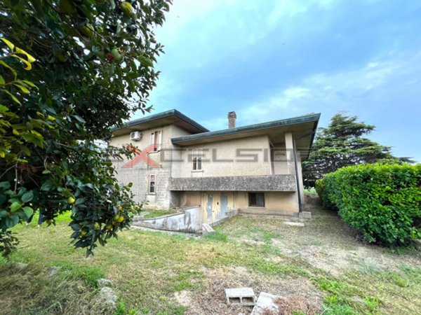 casa indipendente in vendita a Cavarzere