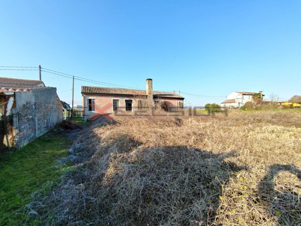 casa indipendente in vendita a Cavarzere
