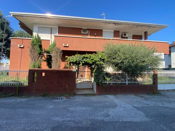 casa indipendente in vendita a Cavarzere
