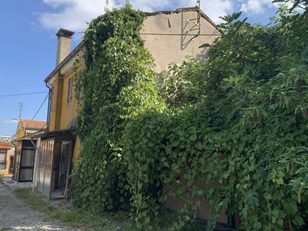 casa indipendente in vendita a Cavarzere