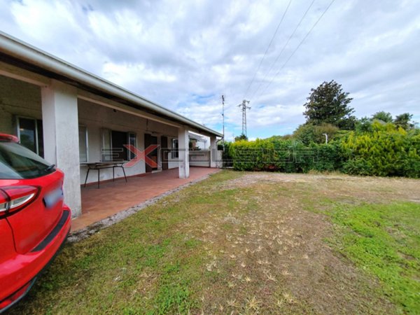 casa indipendente in vendita a Cavarzere in zona Boscochiaro