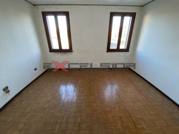 casa indipendente in vendita a Cavarzere