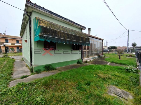 casa indipendente in vendita a Cavarzere in zona Rottanova