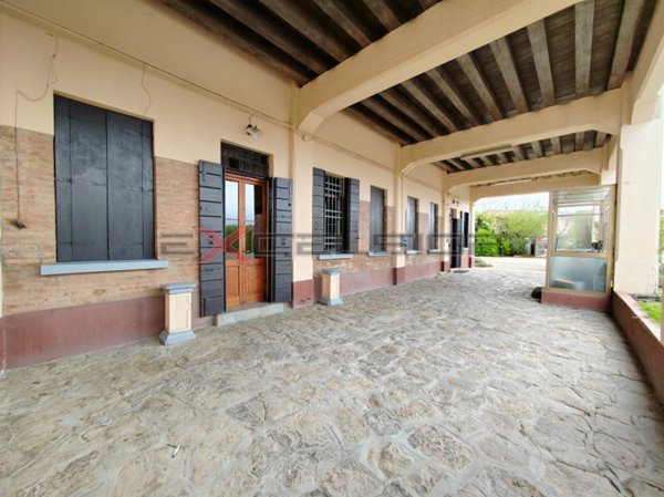 locale di sgombero in vendita a Cavarzere