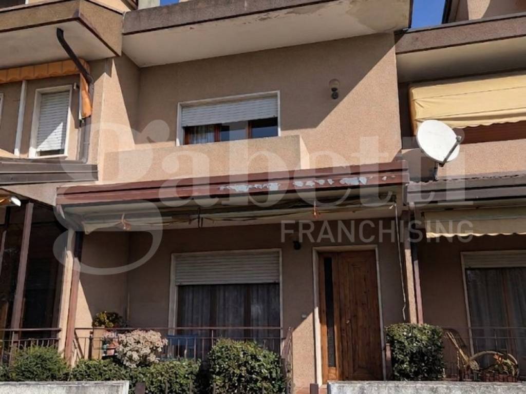 casa indipendente in vendita a Cavarzere