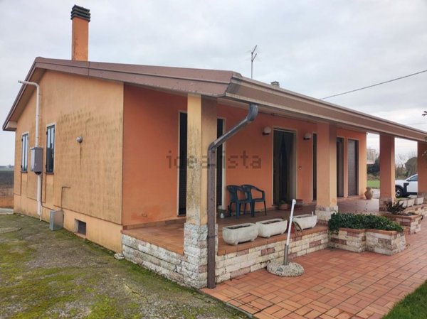 casa indipendente in vendita a Cavarzere