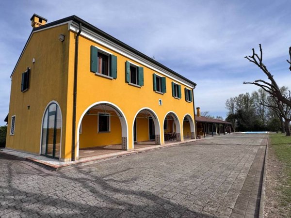 casa indipendente in vendita a Cavarzere