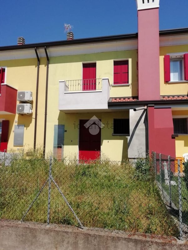 casa indipendente in vendita a Cavarzere