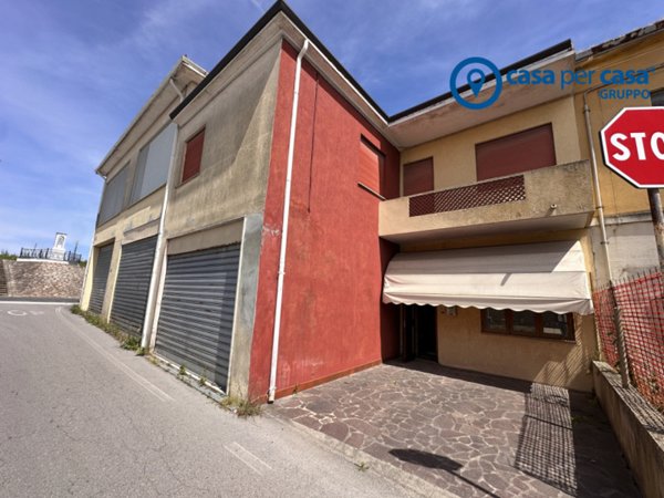 casa indipendente in vendita a Cavarzere in zona Boscochiaro