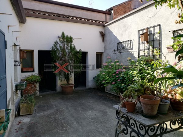 casa indipendente in vendita a Cavarzere