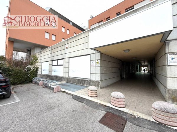 negozio in vendita a Cavarzere