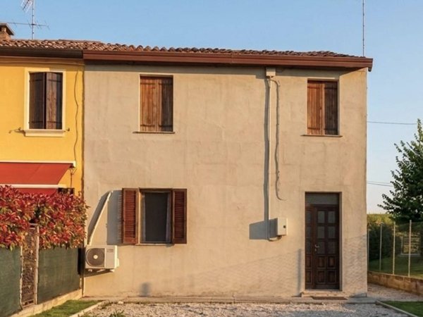 casa indipendente in vendita a Cavarzere in zona Boscochiaro