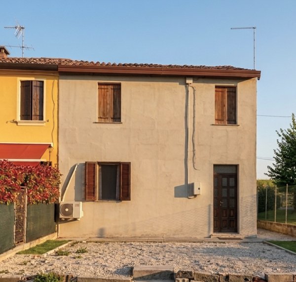 casa indipendente in vendita a Cavarzere in zona Boscochiaro