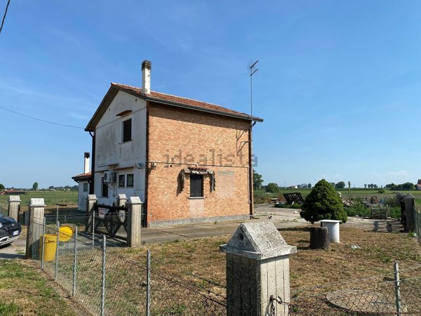 casa indipendente in vendita a Cavarzere