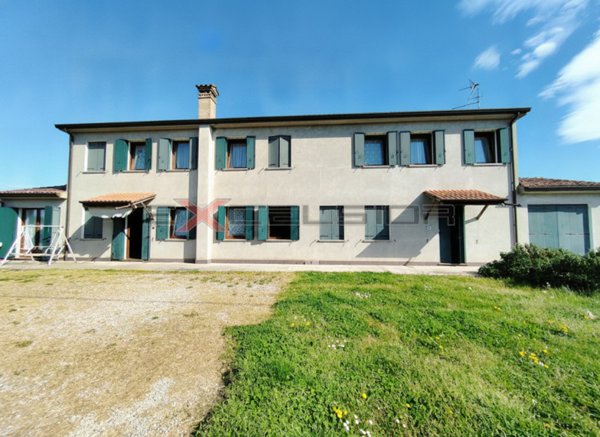 casa indipendente in vendita a Cavarzere