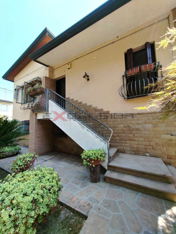 casa indipendente in vendita a Cavarzere